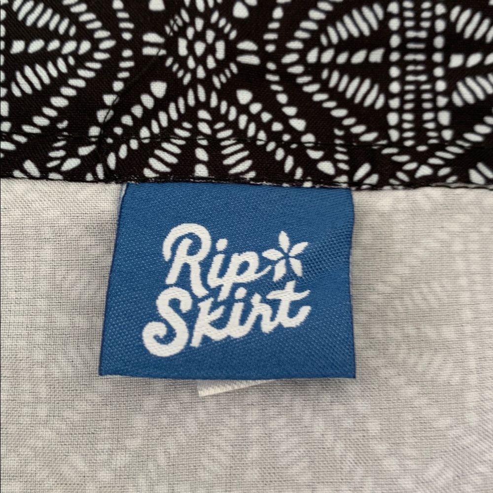 RipSkirt Hawaii Black Pearl Batik Wrap Skirt - Picture 9 of 15